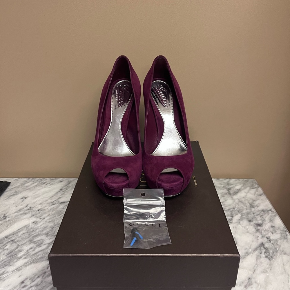 EUC AUTHENTIC Maroon Gucci shoes suede fabric - Picture 6 of 9
